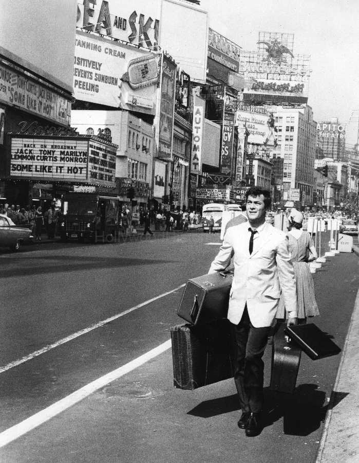Victoria Theatre 1960 WM.jpg